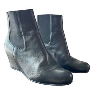 Stuart Weitzman “Nusocks” Black Nappa Leather Wedge Ankle Boots Sz 6